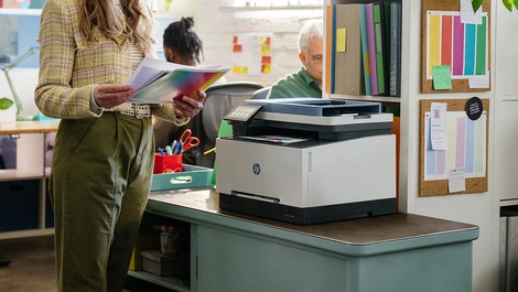 Hp laserjet pro 3300 lifestyle1