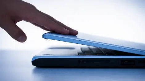 Most Britons shun digital detox as online life dominates