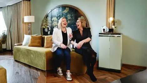 Wit, grit and a whole heap of bullsh1t